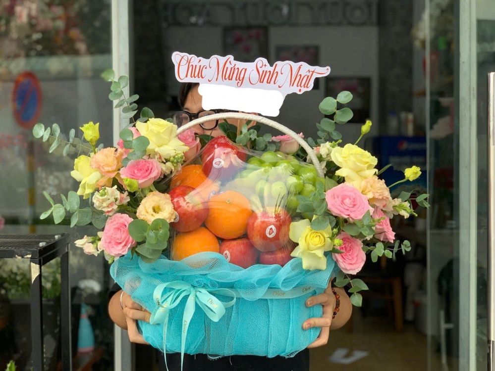 Giỏ Trái Cây Kết Hợp Hoa Tươi - TC407